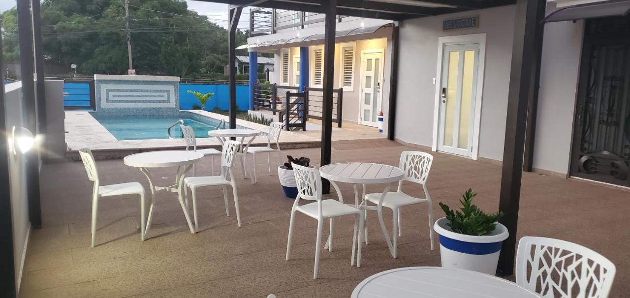2 Palmas Str Ξενοδοχείο Aguadilla Εξωτερικό φωτογραφία
